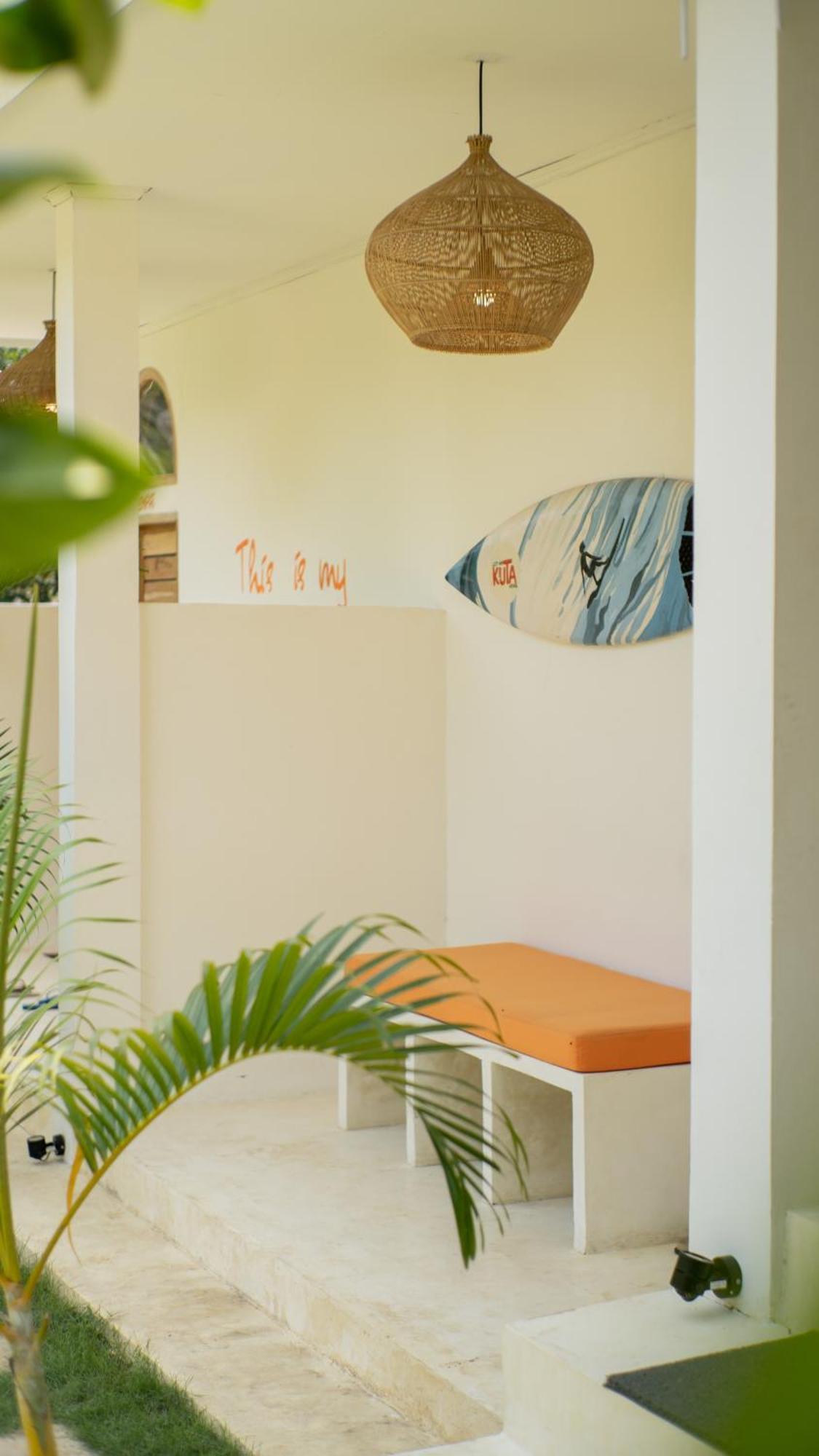 Lost Inn Kuta Capsule Hostel 외부 사진